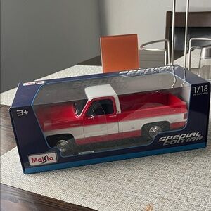 Maisto Special Edition Red and White Die-Cast Model Truck
